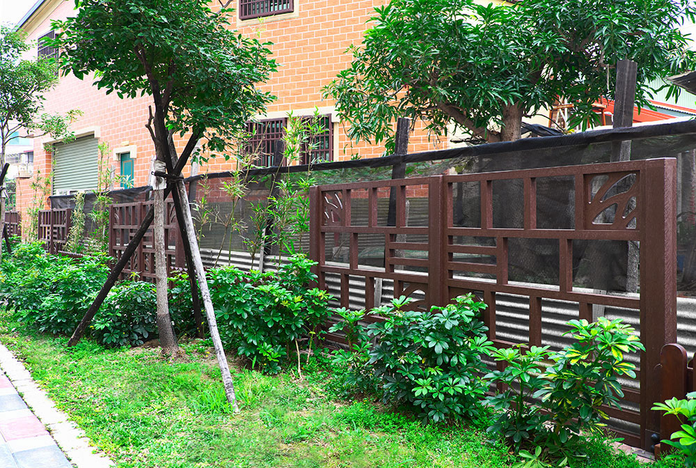 圍籬格柵
